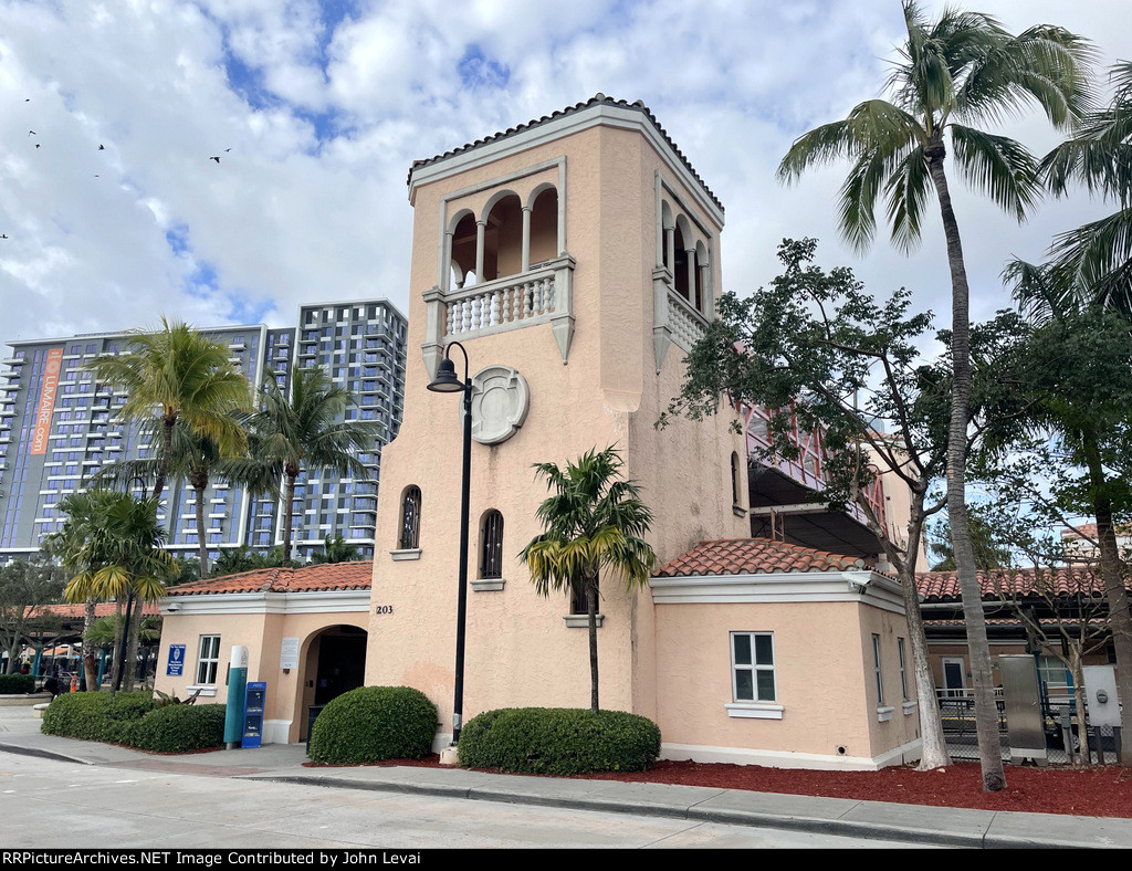 WPB Tri-Rail/Amtrak Station